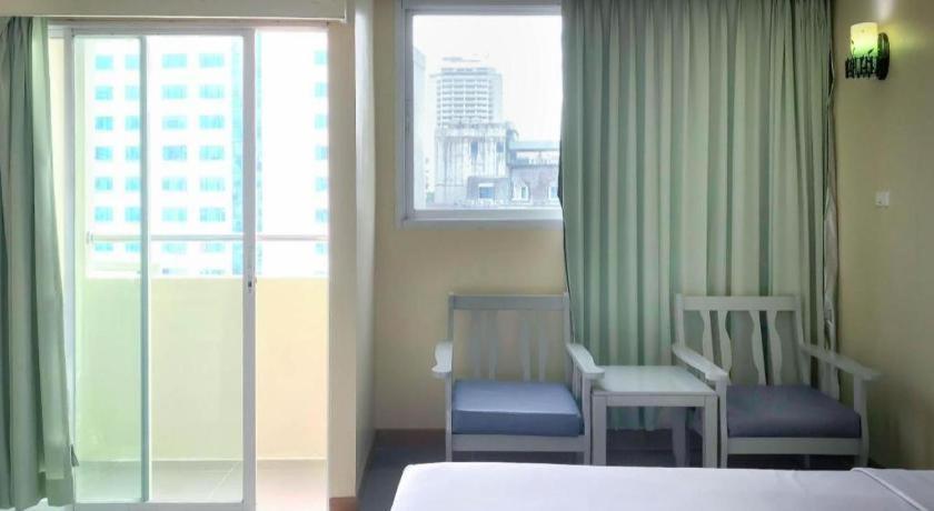 J Two S Pratunam Hotel Bangkok Exterior foto